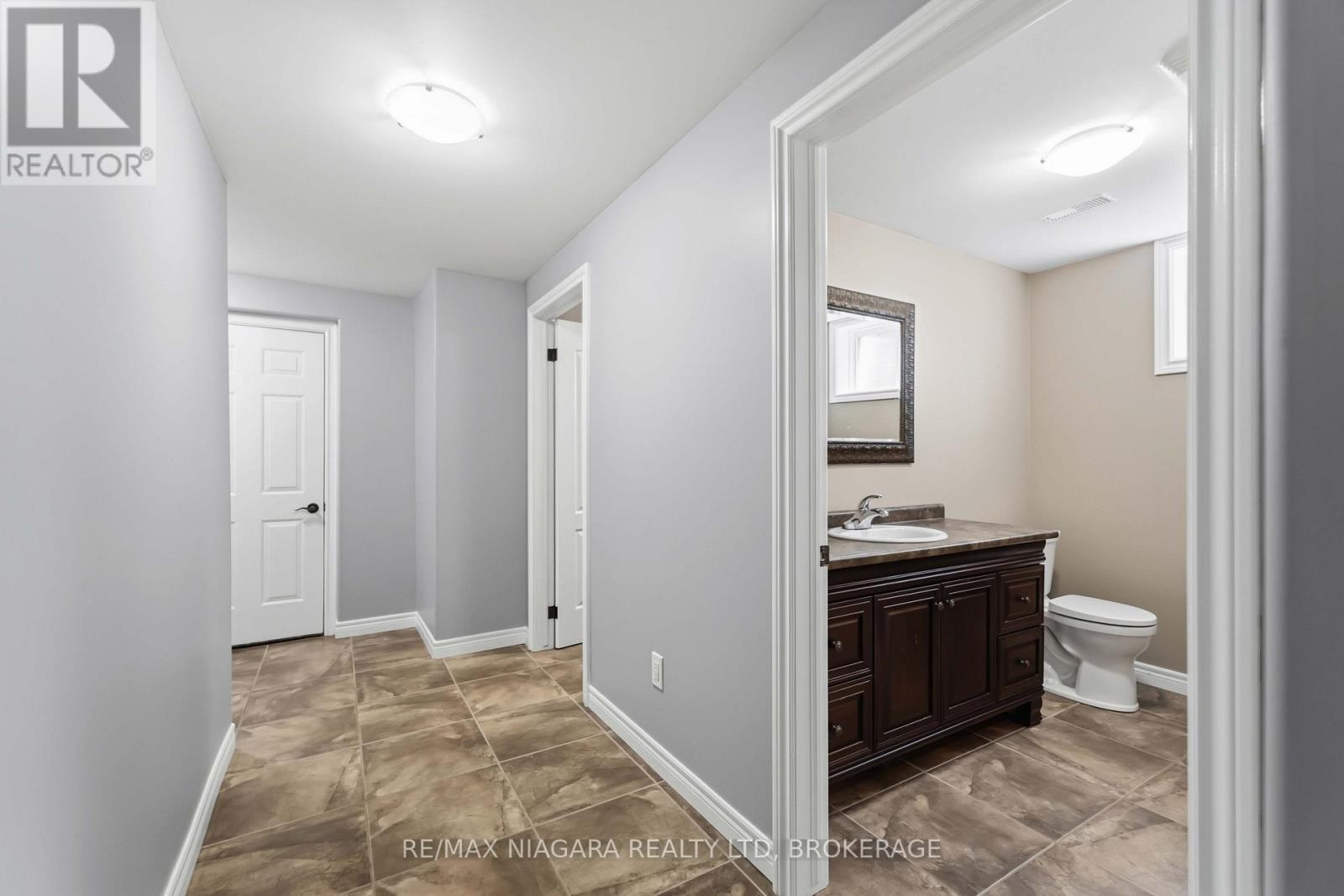 6875 PARKSIDE ROAD - 40