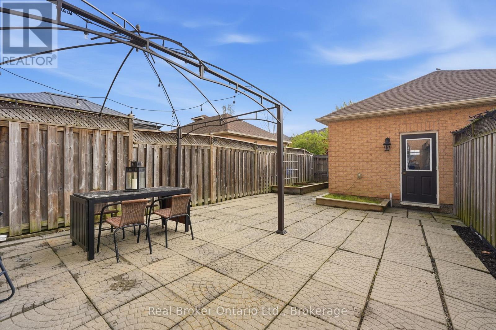 50 EASTHAMPTON ROAD - 35