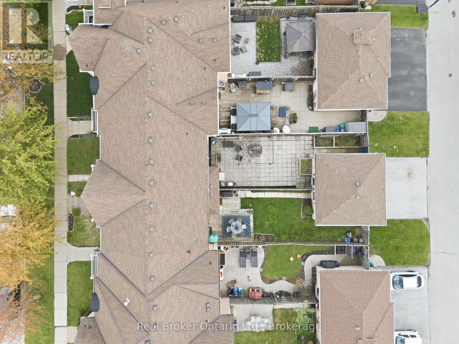 50 EASTHAMPTON ROAD - 42