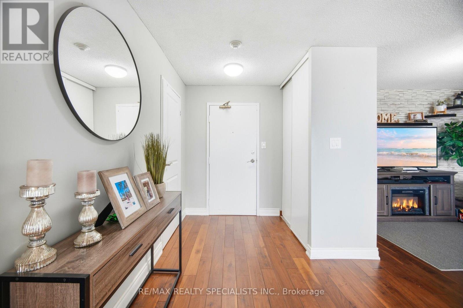 #611 1 ROWNTREE ROAD - 12