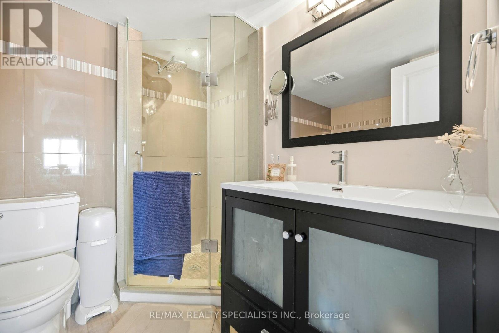 #611 1 ROWNTREE ROAD - 10