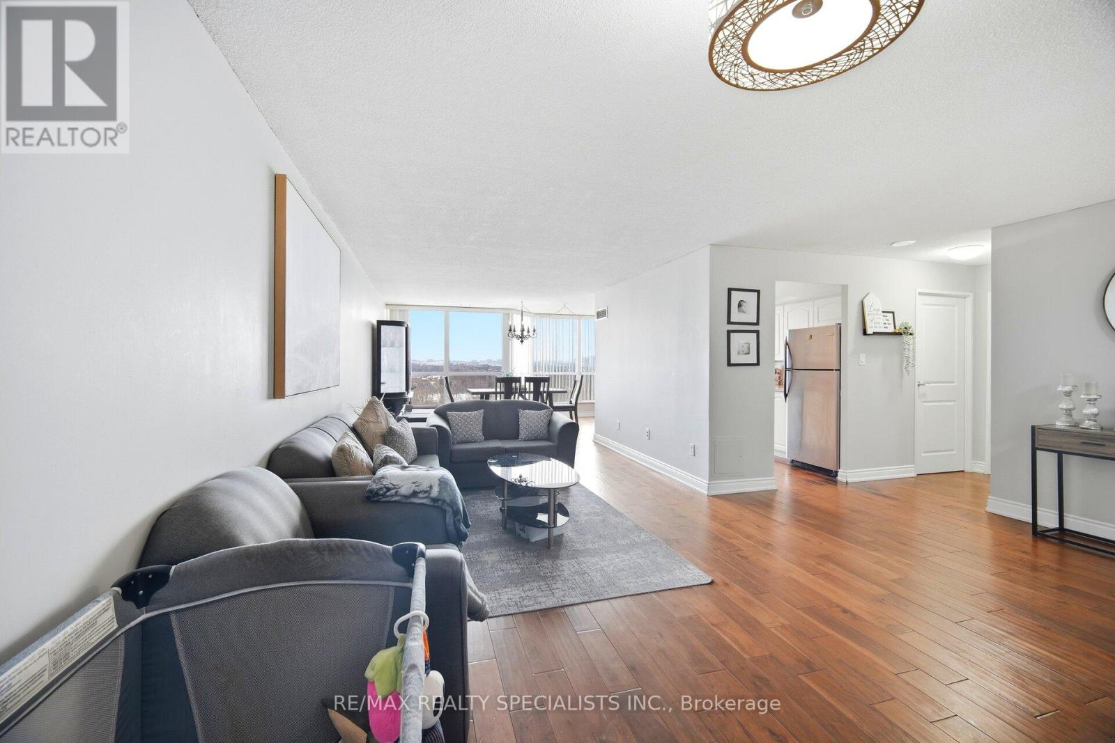 #611 1 ROWNTREE ROAD - 16