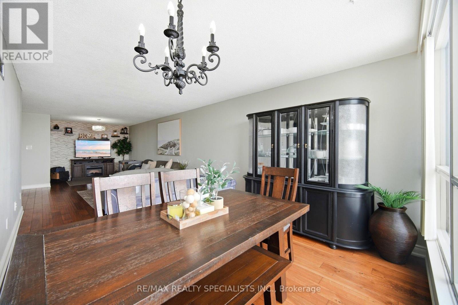 #611 1 ROWNTREE ROAD - 19