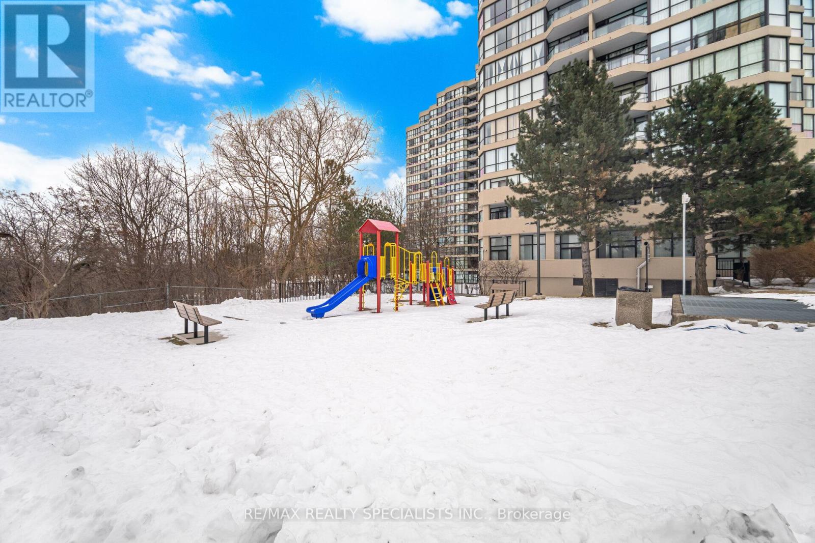 #611 1 ROWNTREE ROAD - 41