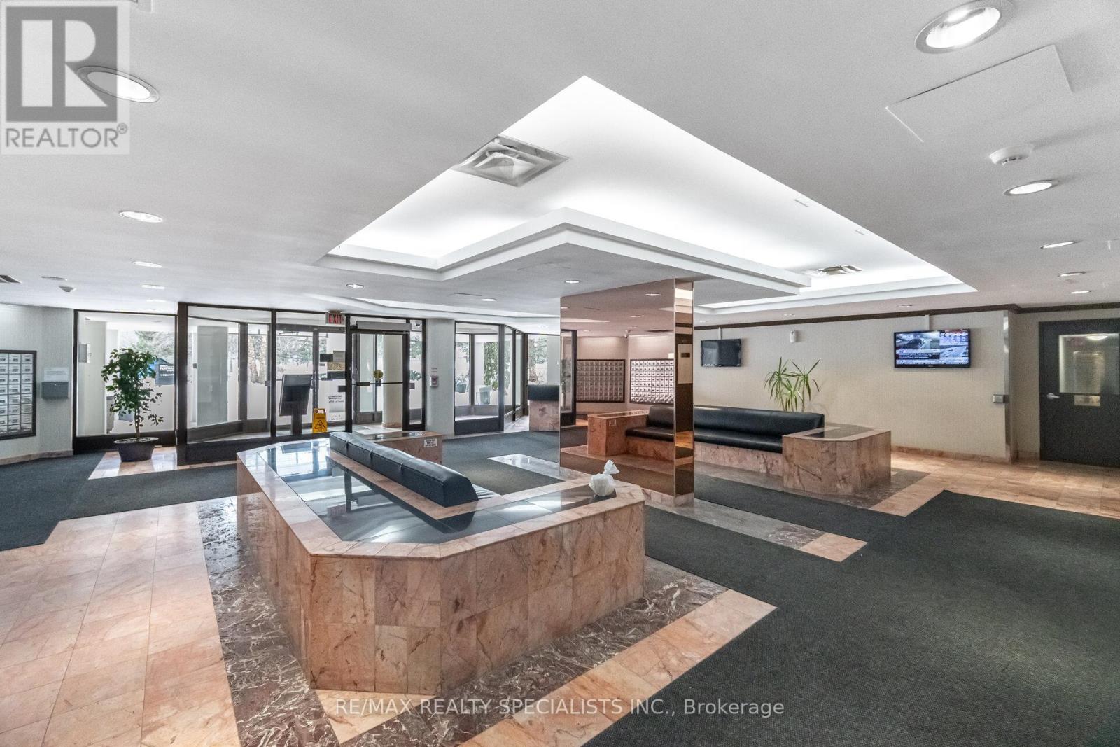 #611 1 ROWNTREE ROAD - 3