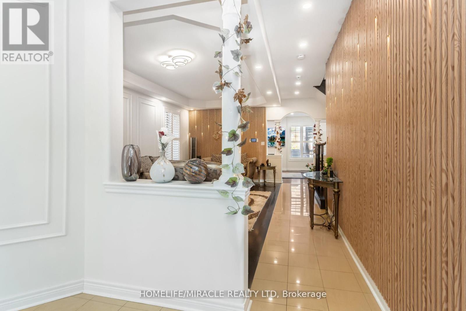 452 NAIRN CIRCLE - 10
