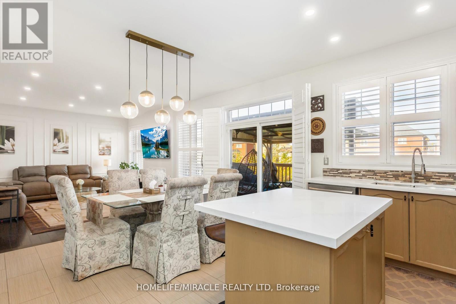 452 NAIRN CIRCLE - 18