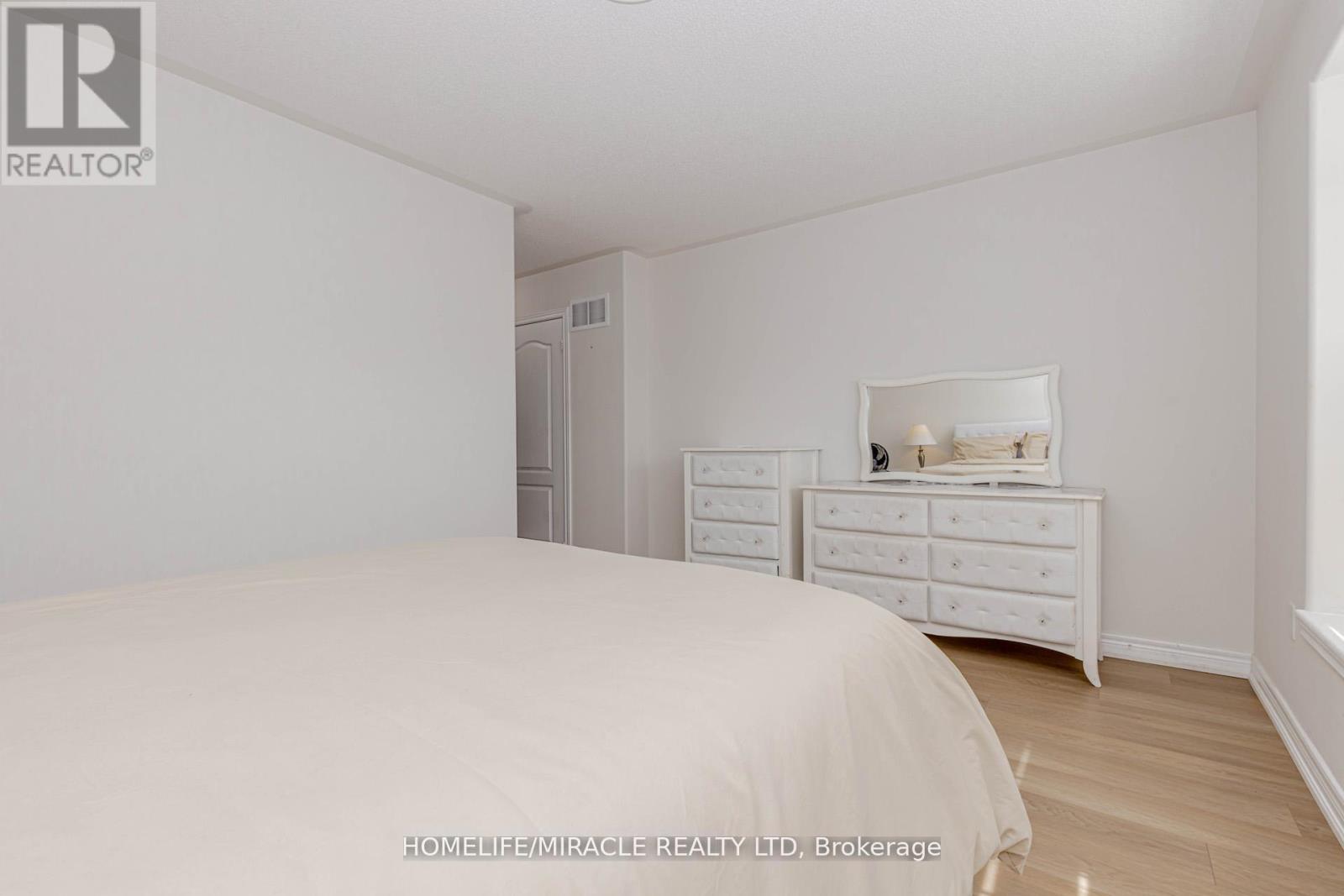 452 NAIRN CIRCLE - 29