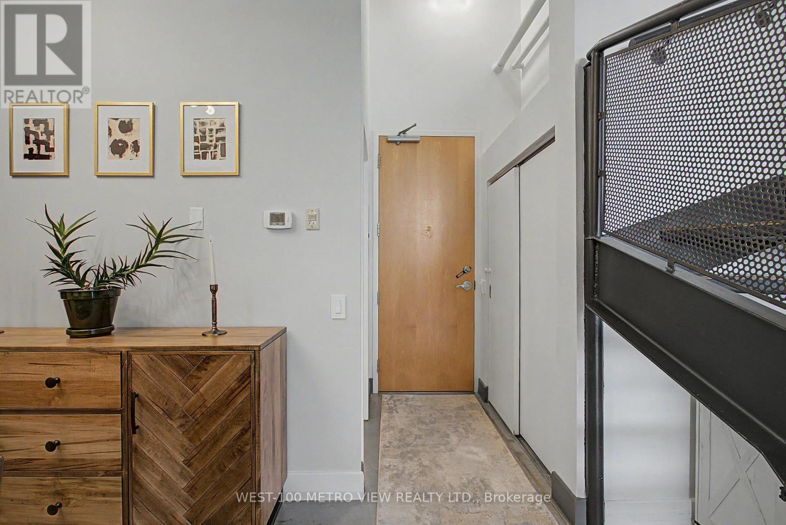 #415 1001 ROSELAWN AVENUE - 6