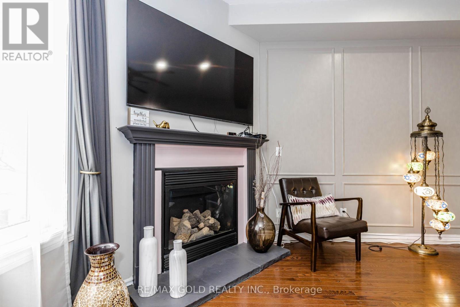 12 CAILIFF STREET - 16