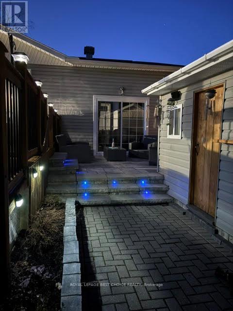 246 PINE STREET W - 5