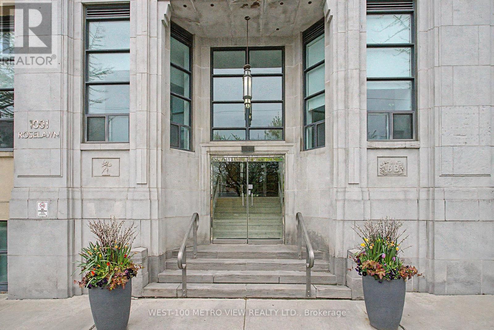 #415 1001 ROSELAWN AVENUE - 27