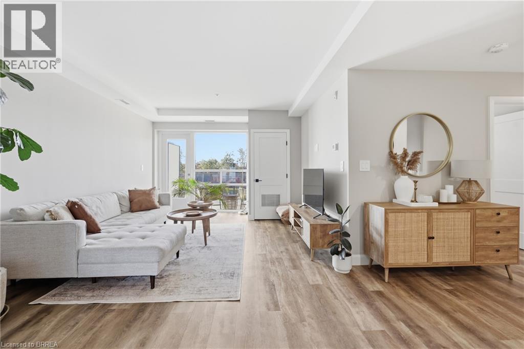 #313 34 NORMAN Street - 1