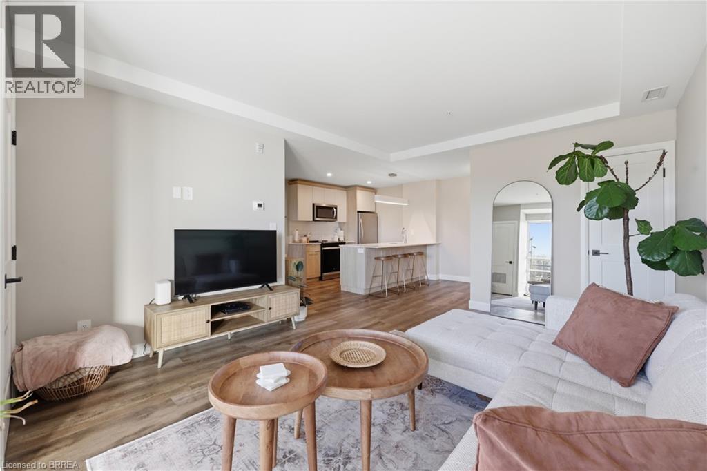 #313 34 NORMAN Street - 16