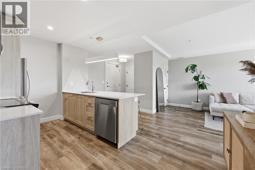 #313 34 NORMAN Street - 10