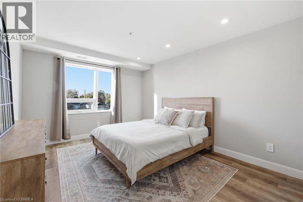 #313 34 NORMAN Street - 19