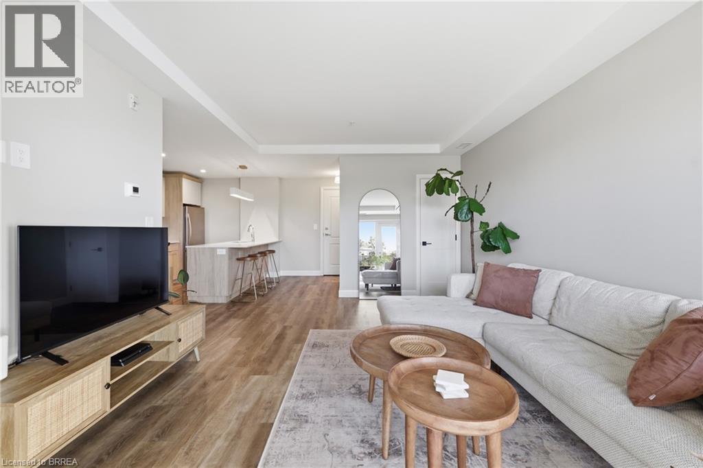 #313 34 NORMAN Street - 17