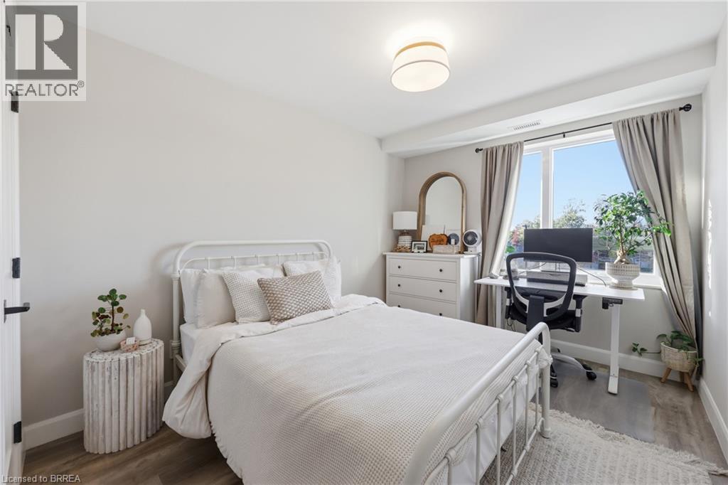 #313 34 NORMAN Street - 22