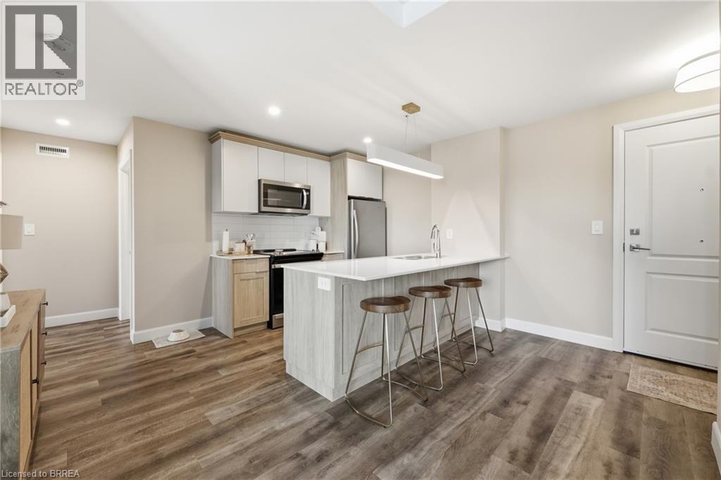 #313 34 NORMAN Street - 11