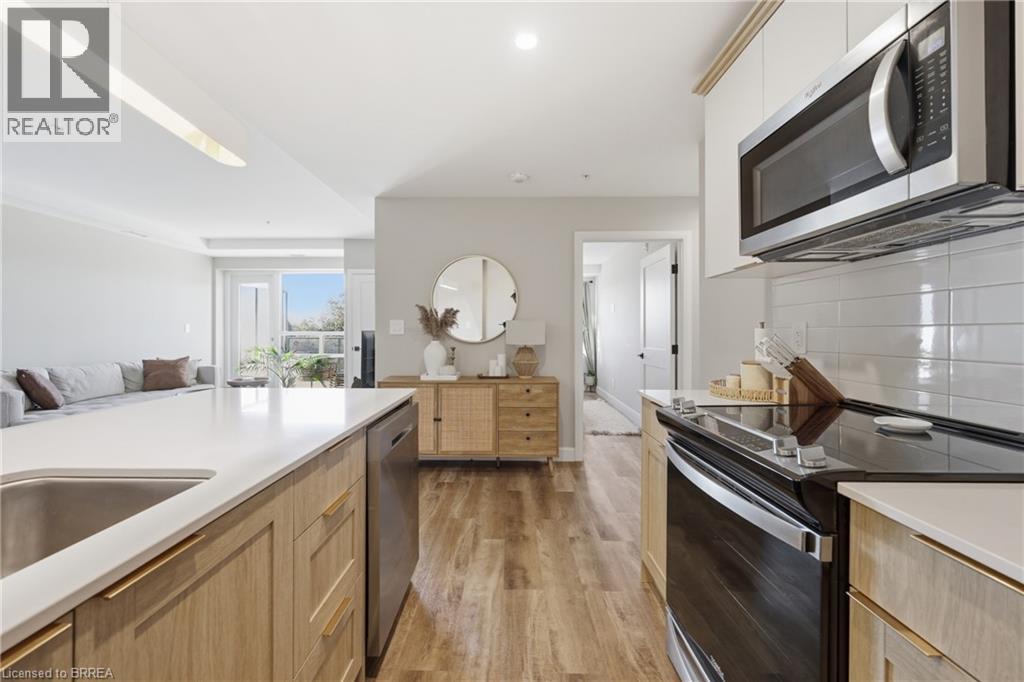 #313 34 NORMAN Street - 15