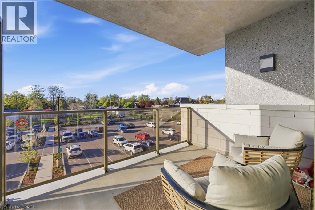#313 34 NORMAN Street - 23