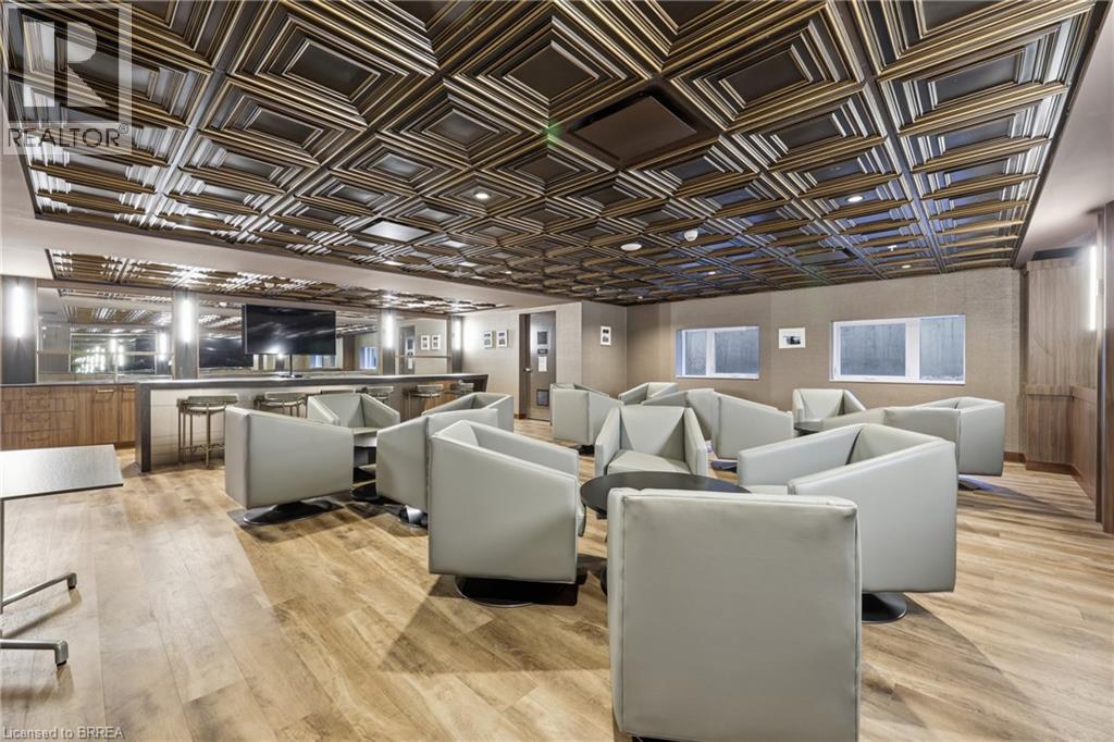#313 34 NORMAN Street - 32