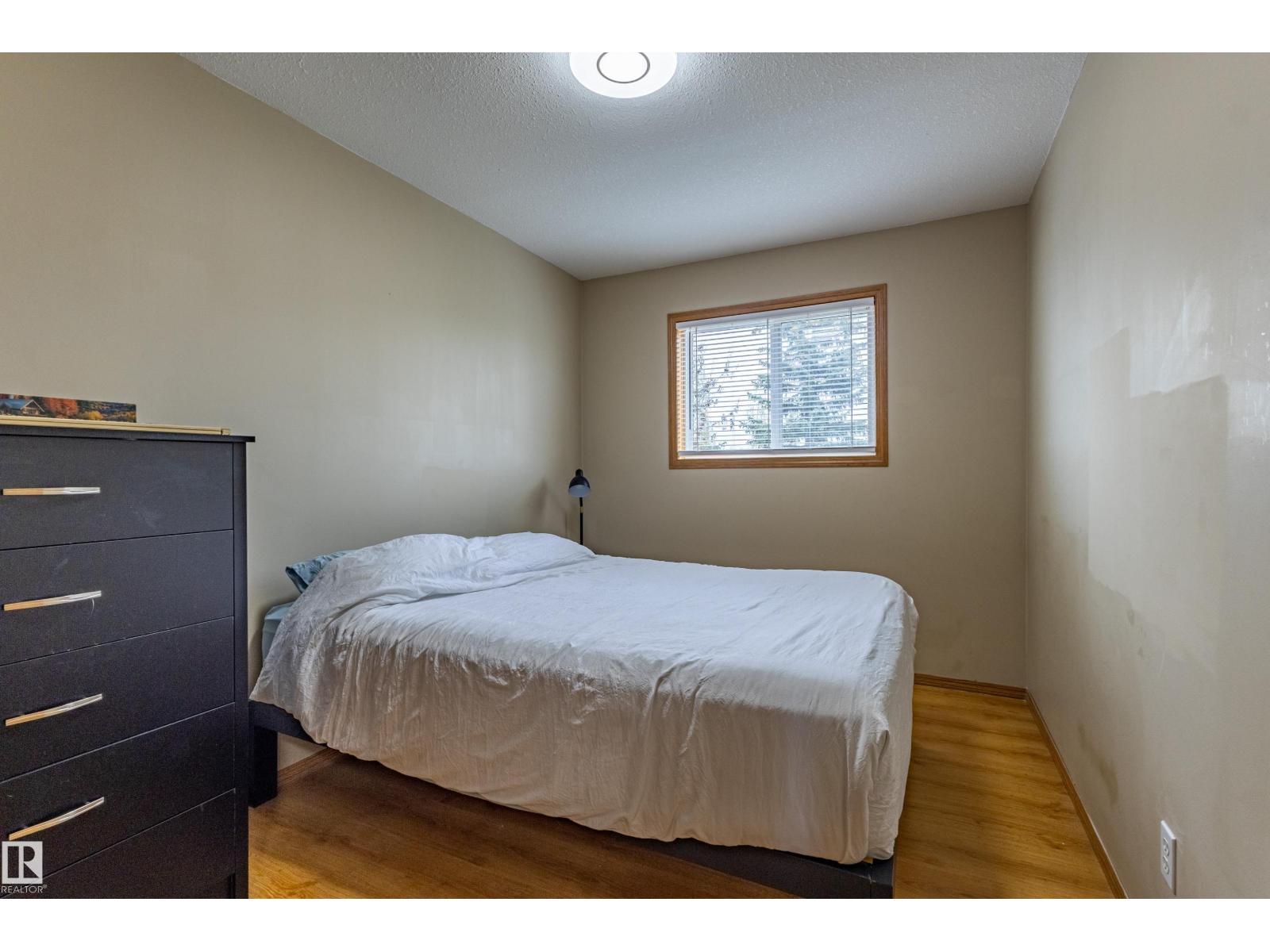 #93 16823 84 ST NW - 21