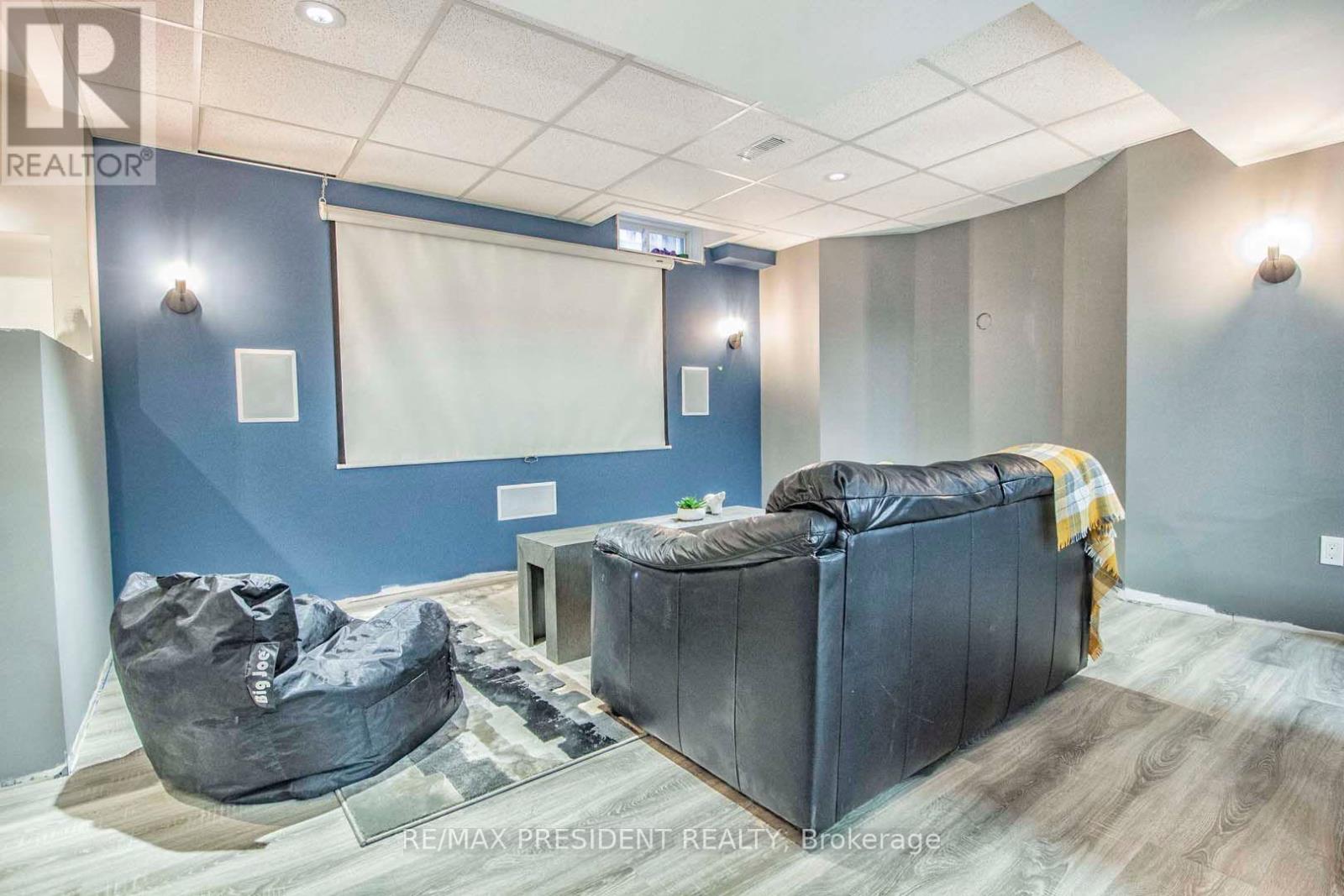 44 ROBITAILLE DRIVE - 25