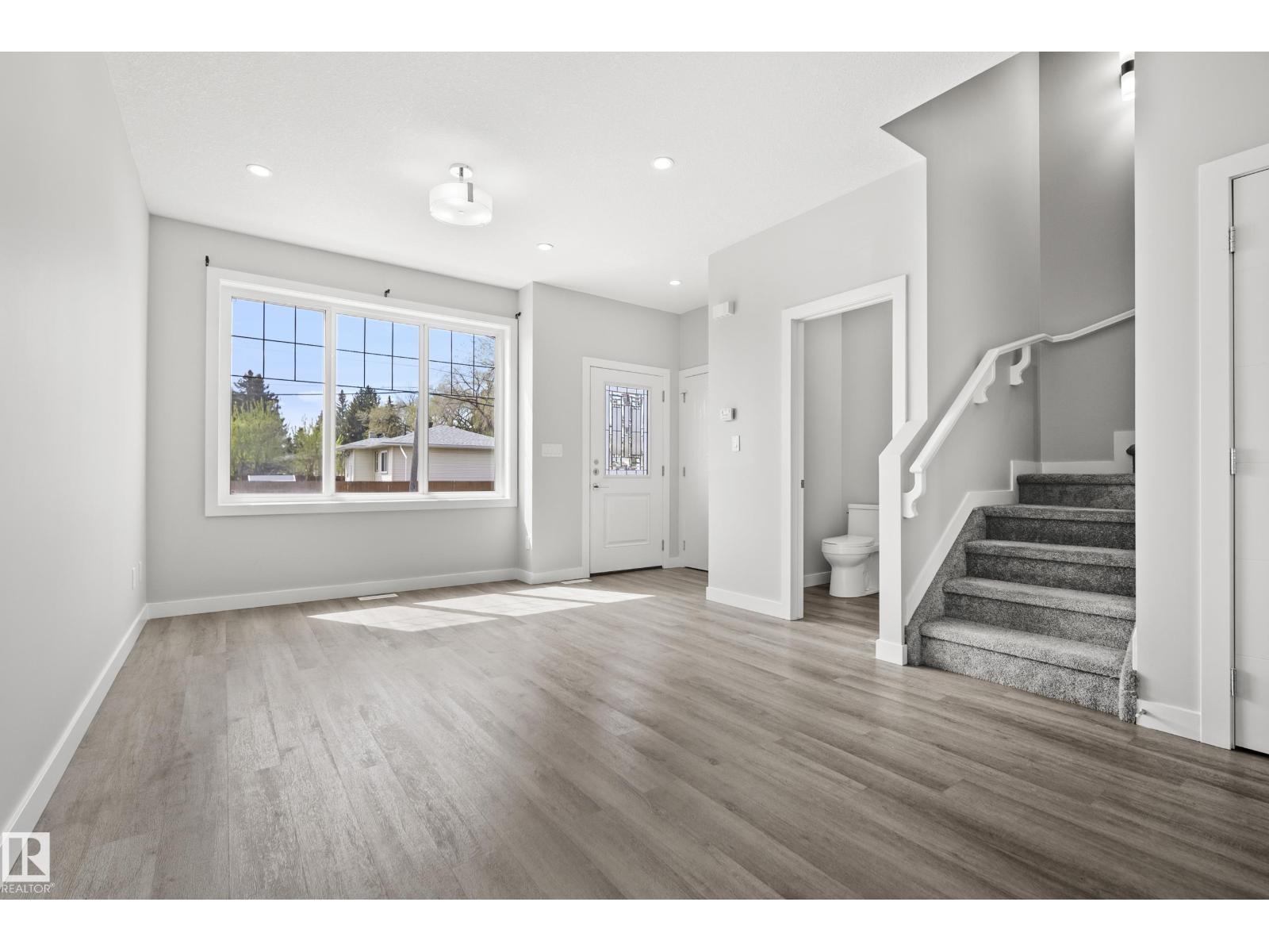 12104 120 AV NW, Edmonton