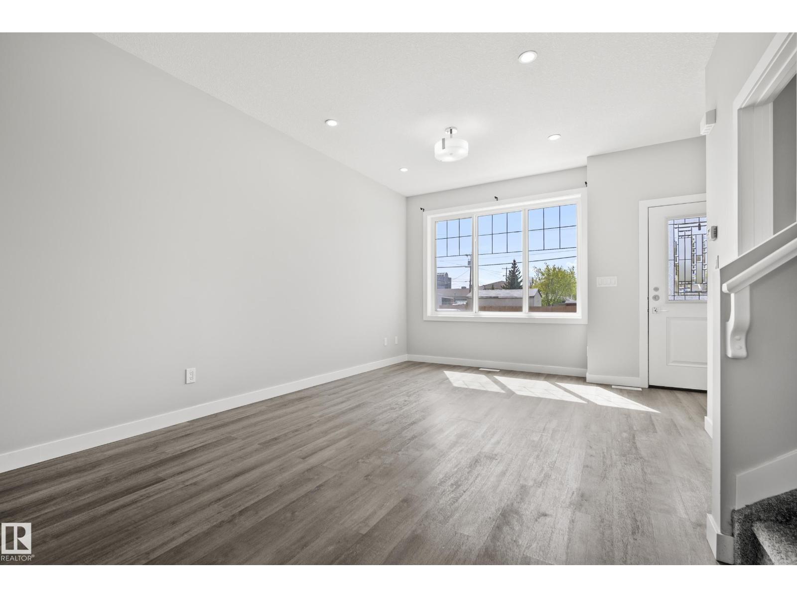 12104 120 AV NW, Edmonton
