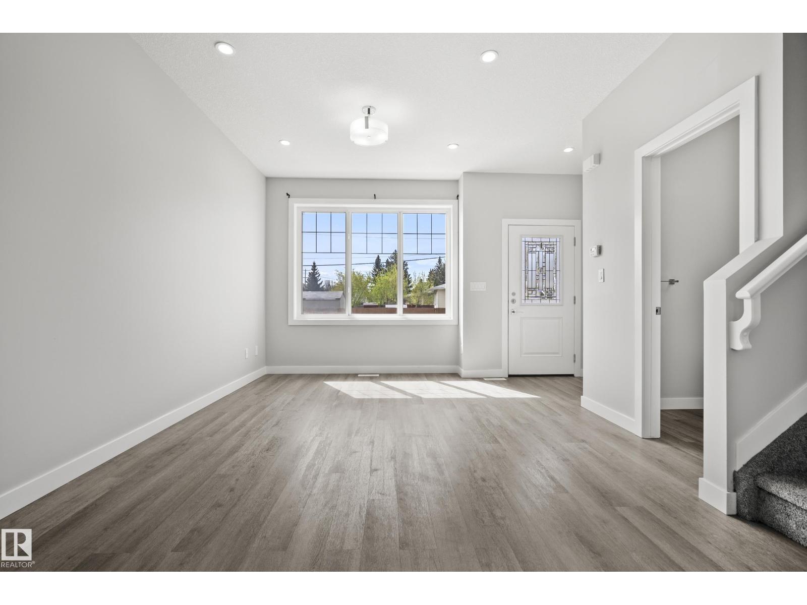 12104 120 AV NW, Edmonton