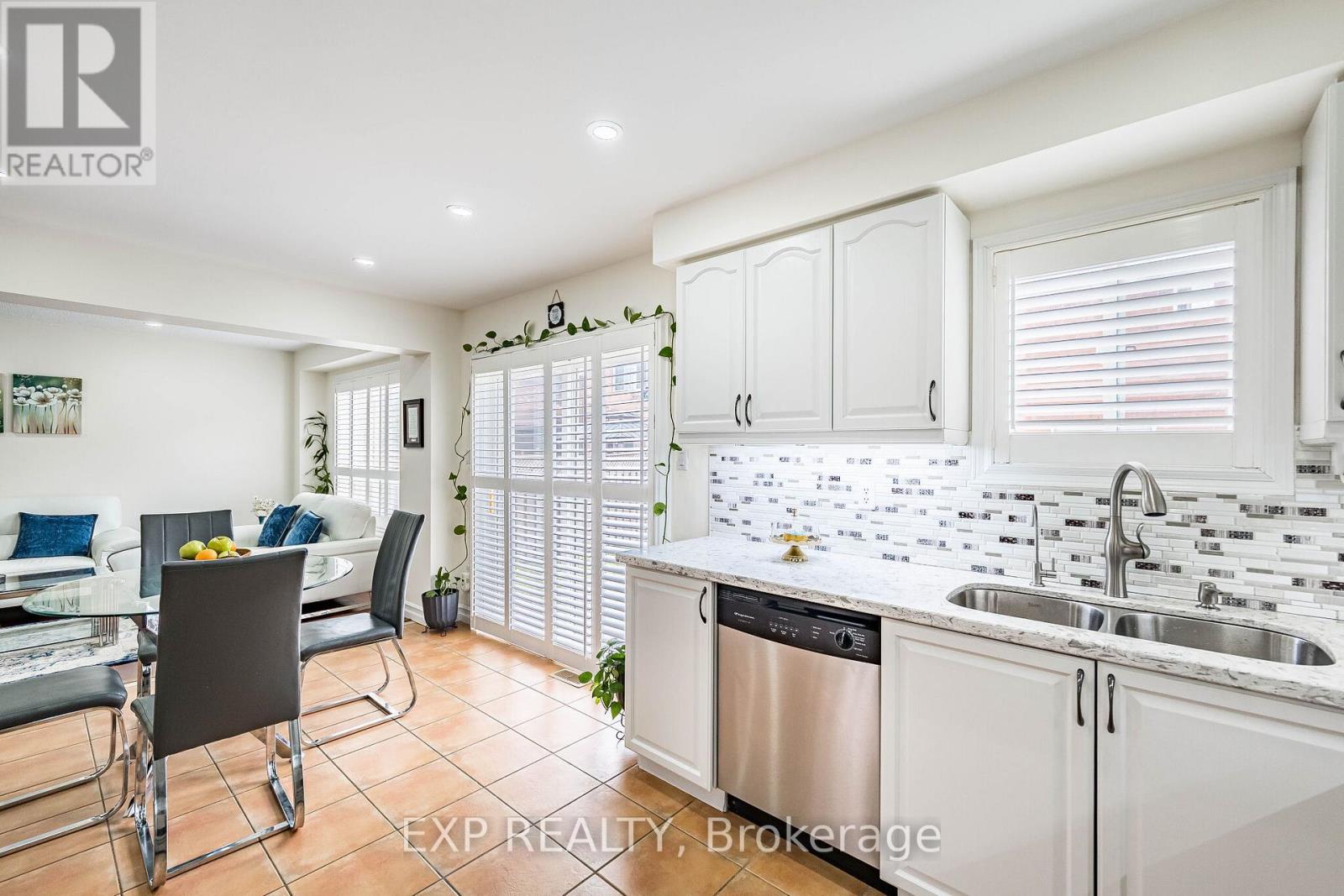 39 TRUDELLE CRESCENT - 27