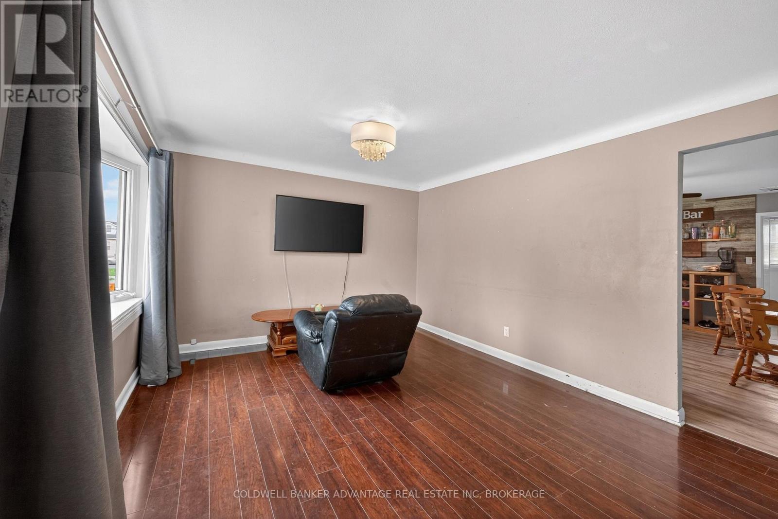 397 NAVY STREET - 10