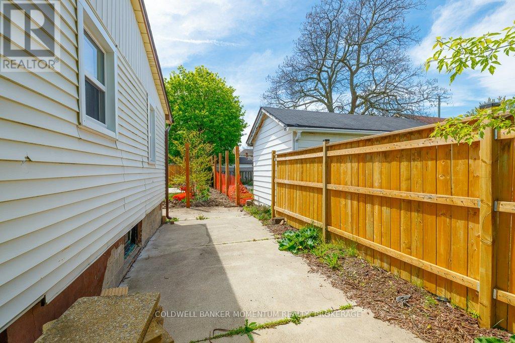 15 CONCORD AVENUE - 24