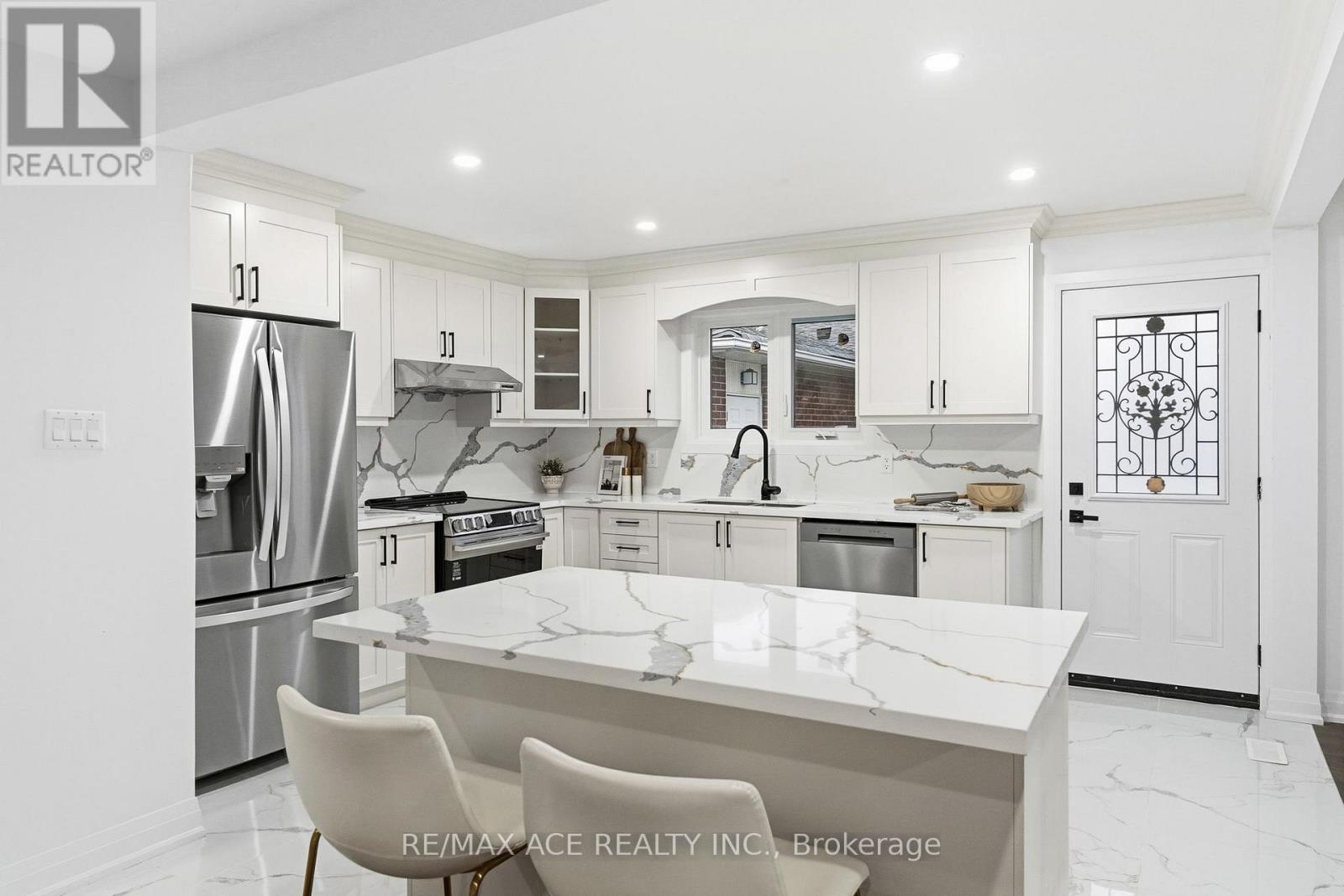 399 LAWSON ROAD - 11