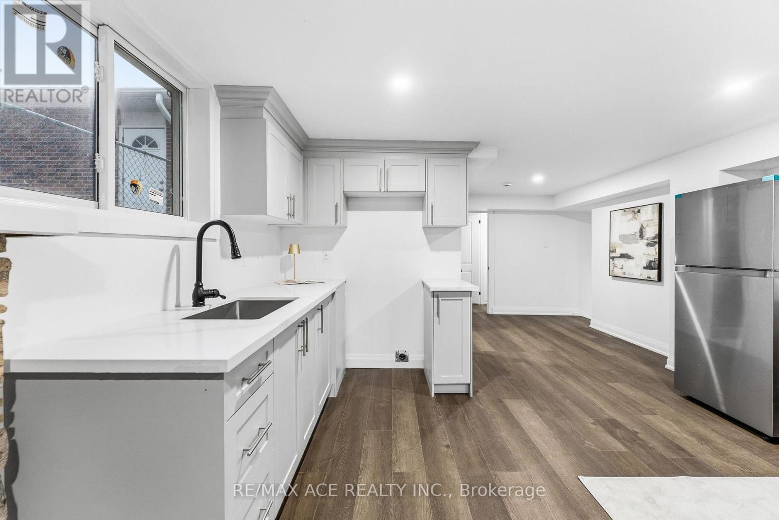 399 LAWSON ROAD - 35