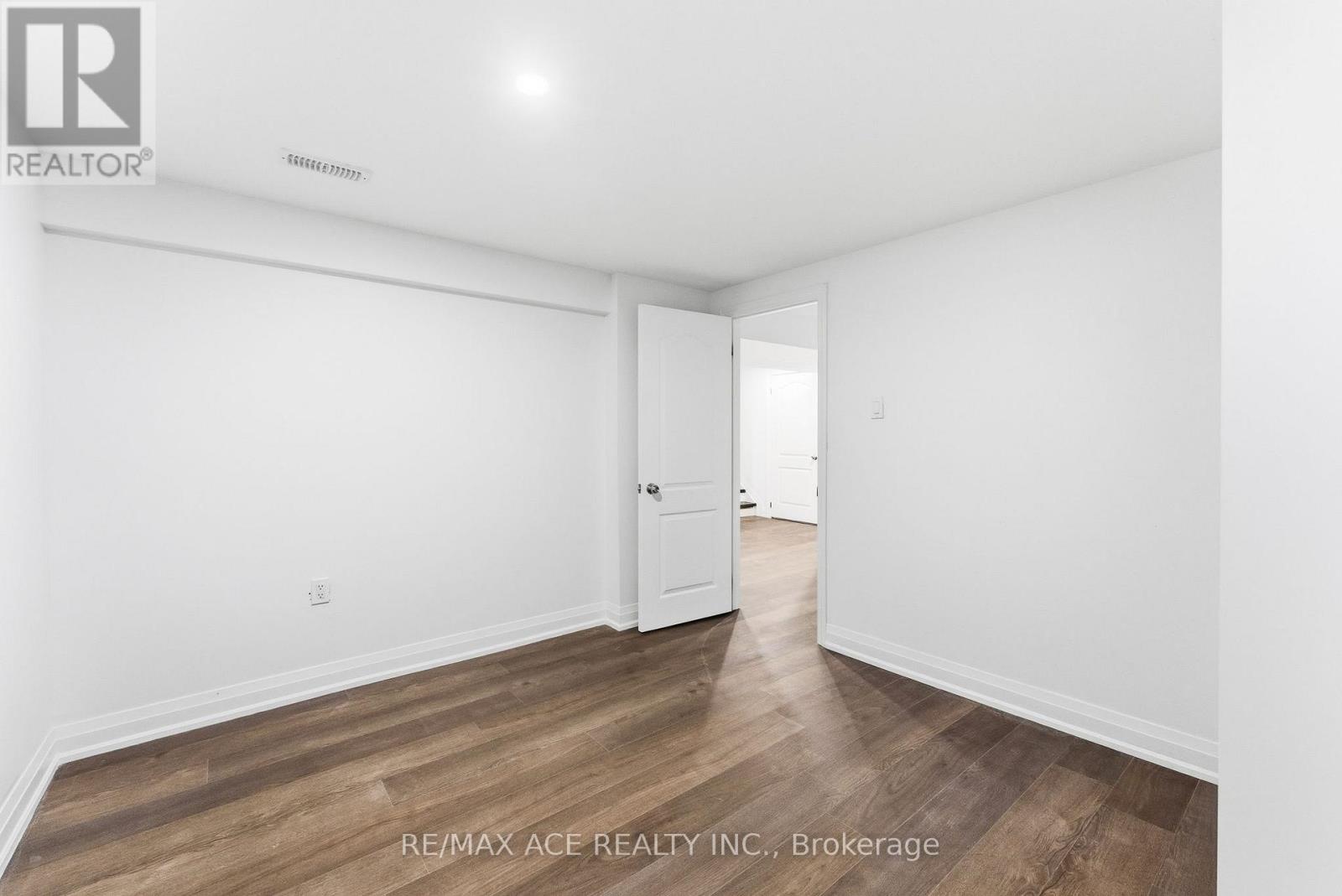 399 LAWSON ROAD - 44