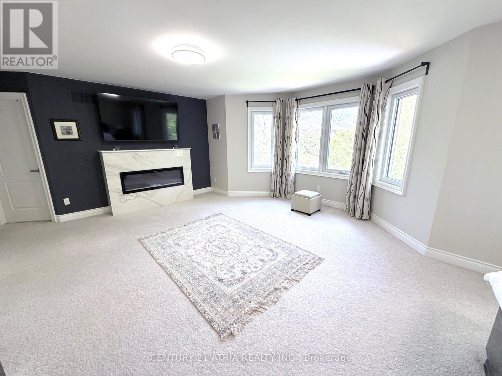 118 MAY AVENUE - 23