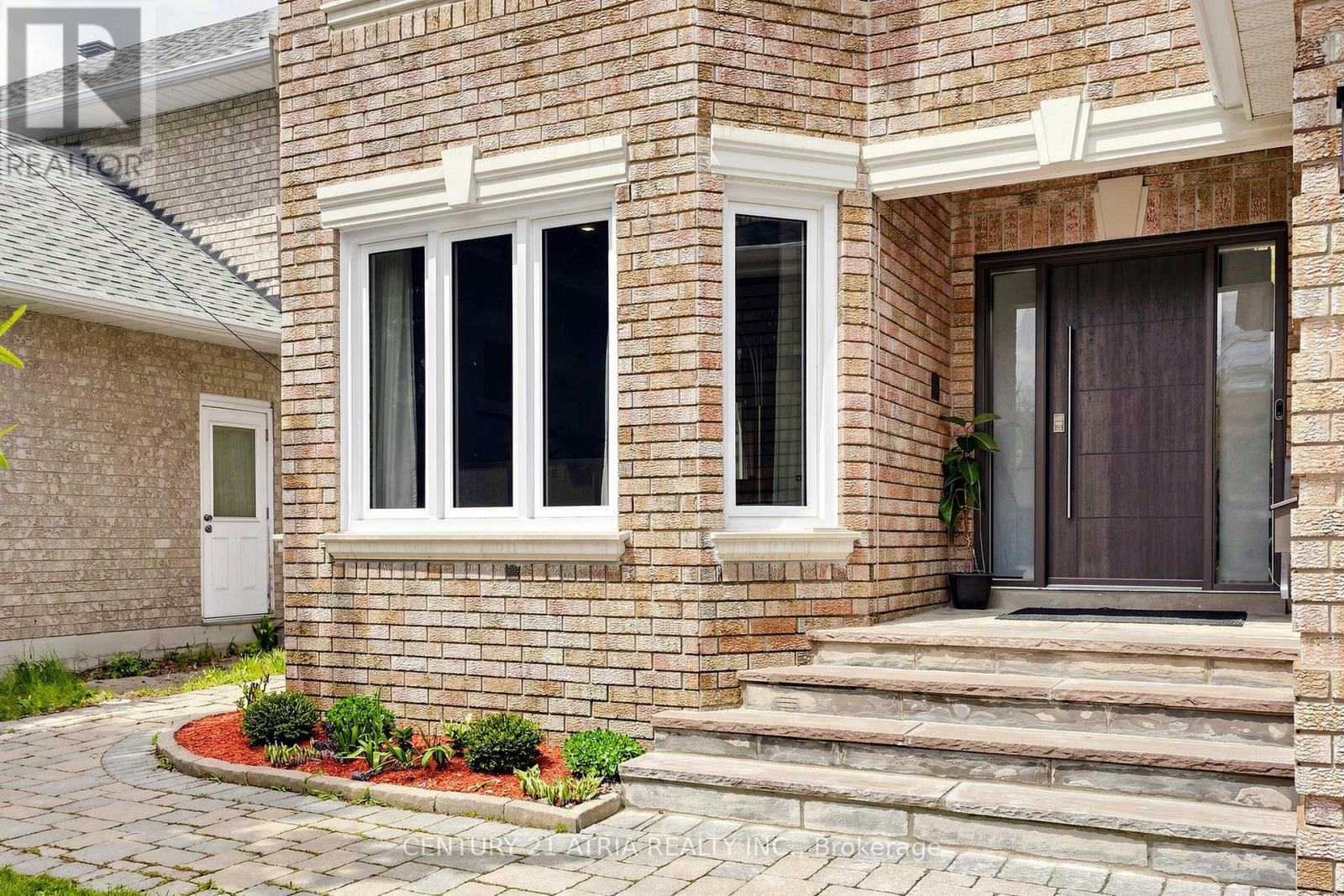 118 MAY AVENUE - 3