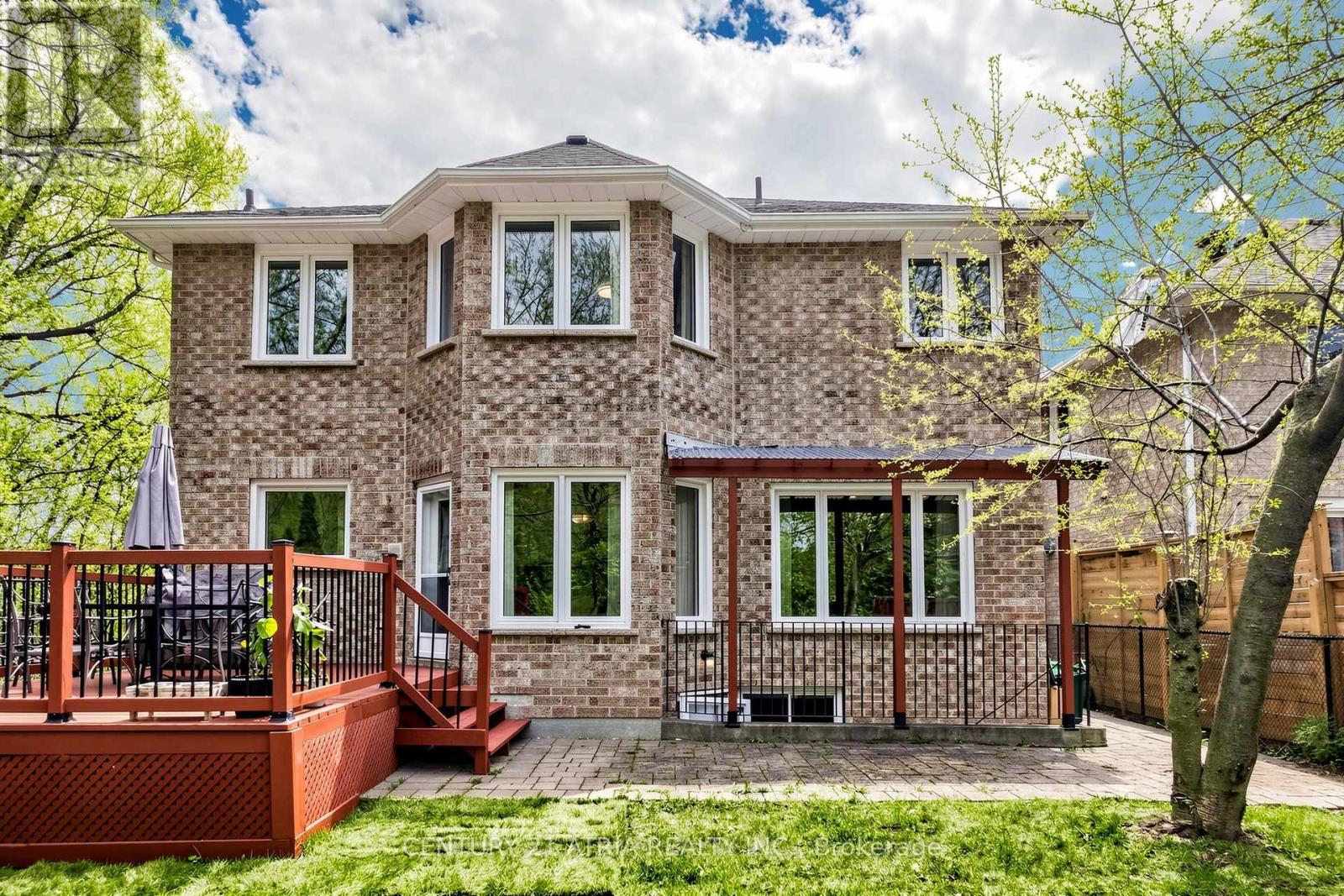 118 MAY AVENUE - 38