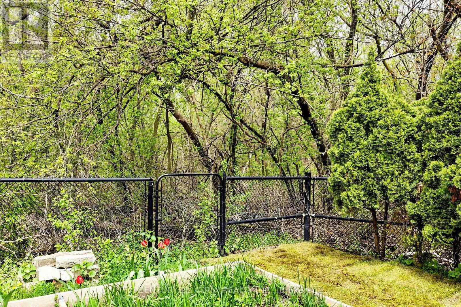 118 MAY AVENUE - 43