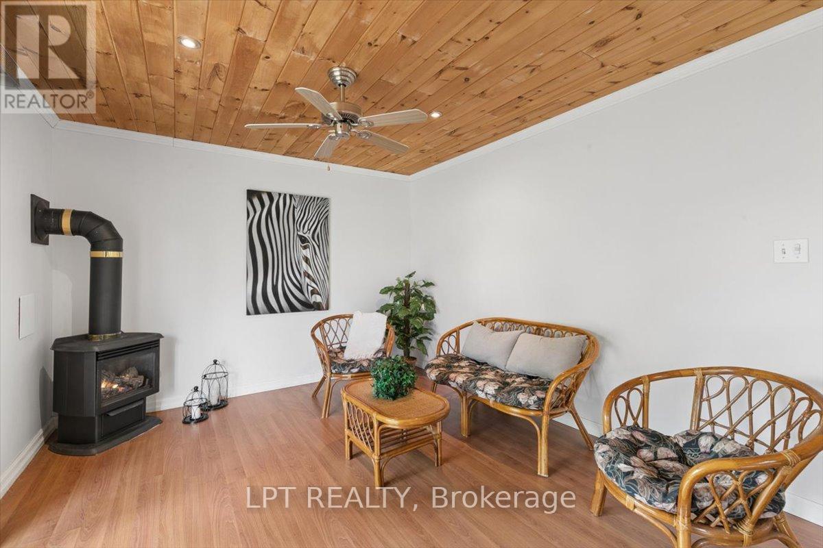 315 COLBORNE STREET - 29