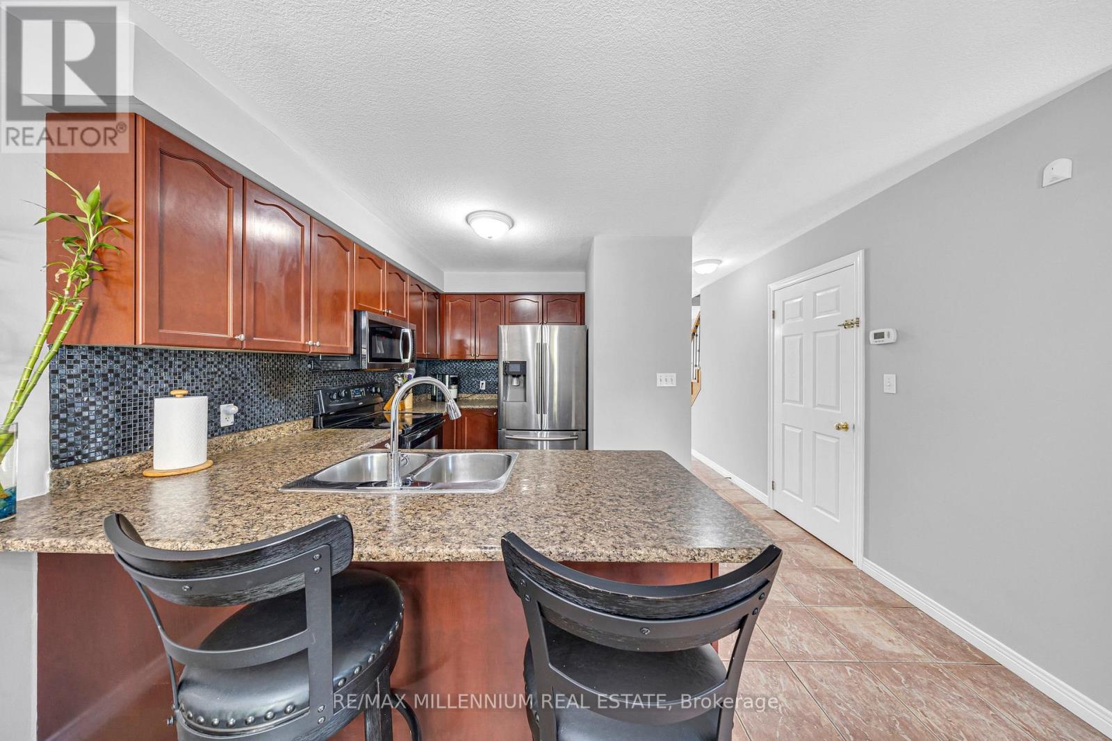 8 BATES AVENUE - 11