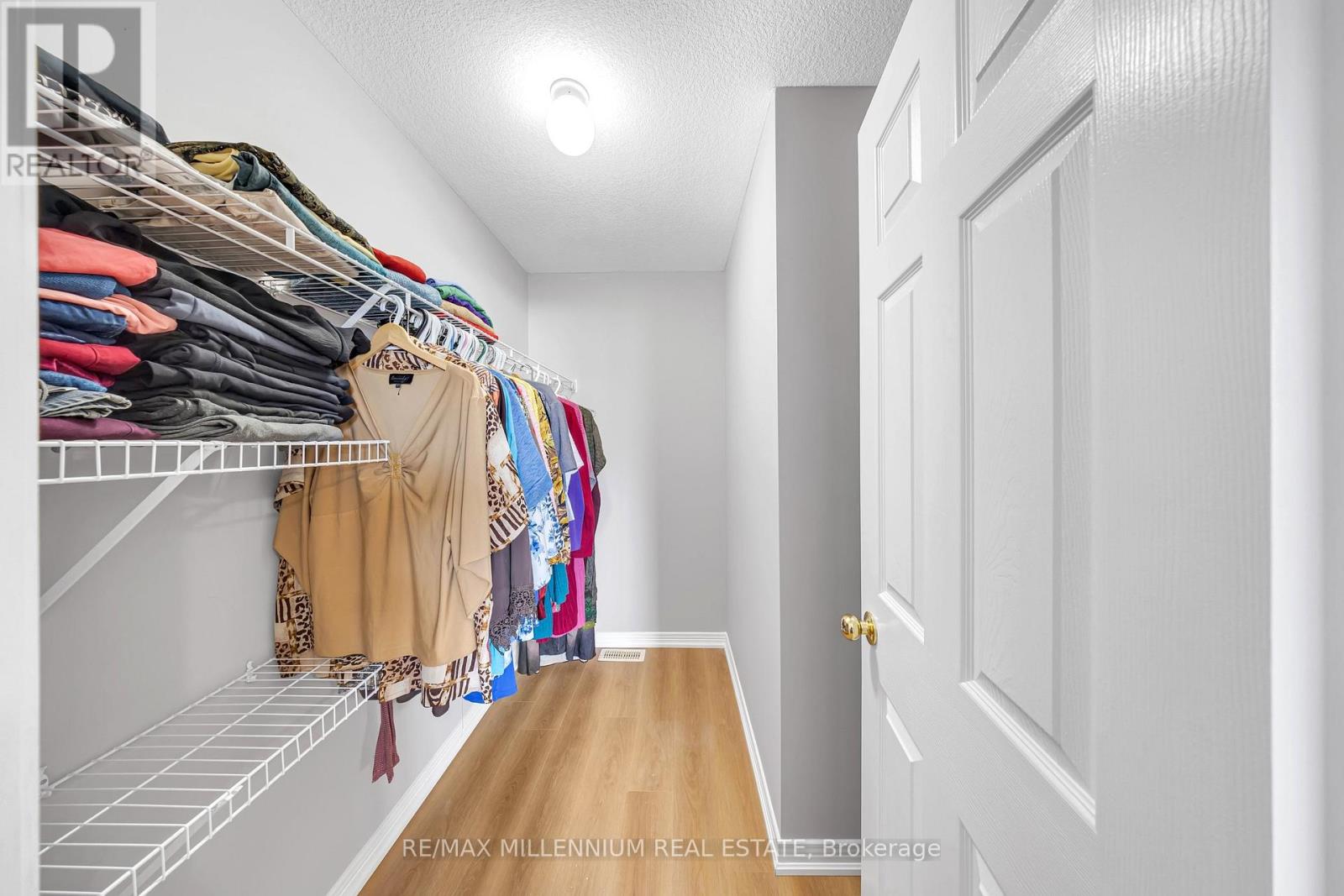 8 BATES AVENUE - 17