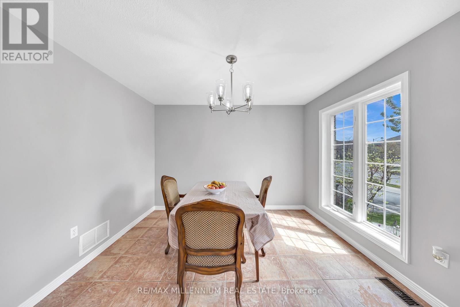 8 BATES AVENUE - 5