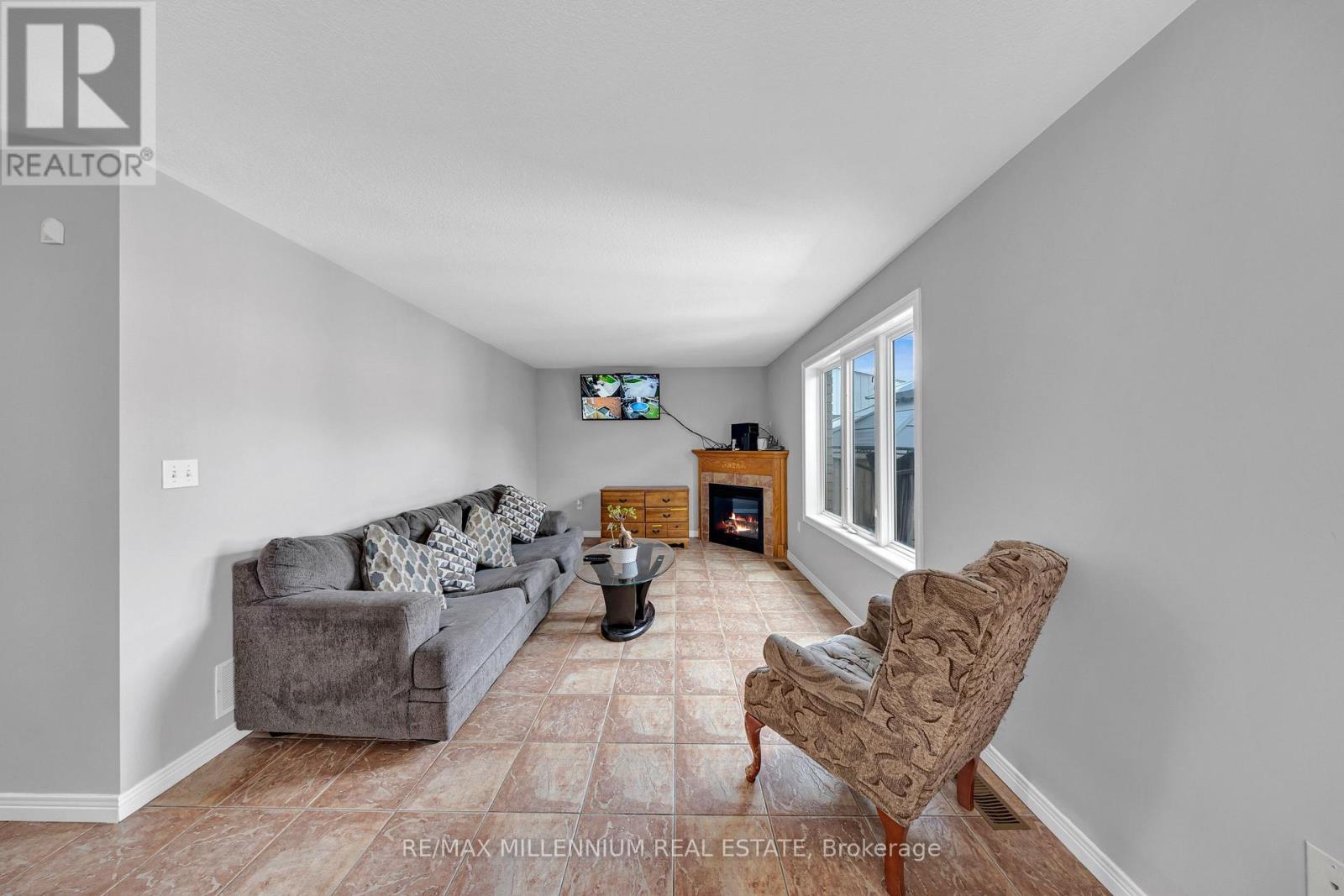 8 BATES AVENUE - 9