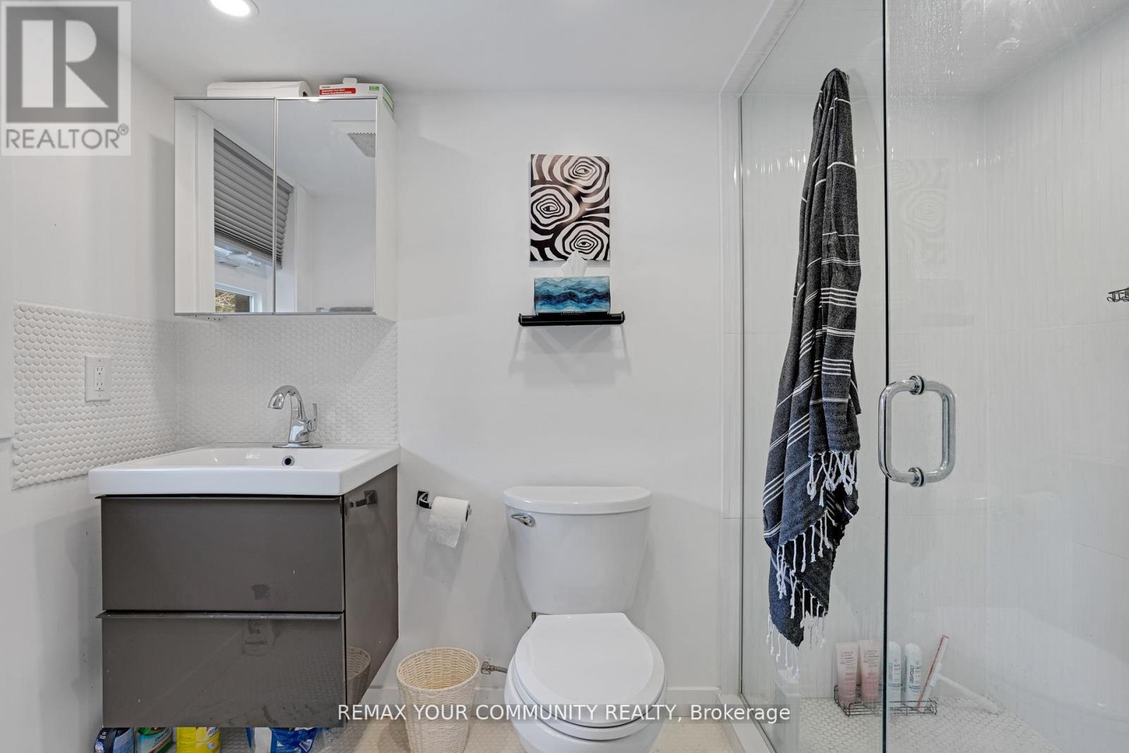 #63 60 ARKELL ROAD - 37