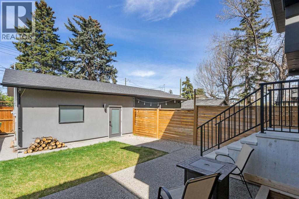 3218 14 Avenue SW - 37