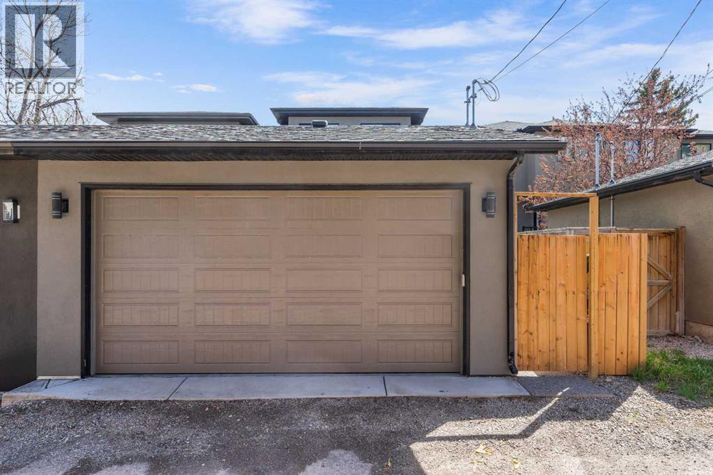 3218 14 Avenue SW - 40