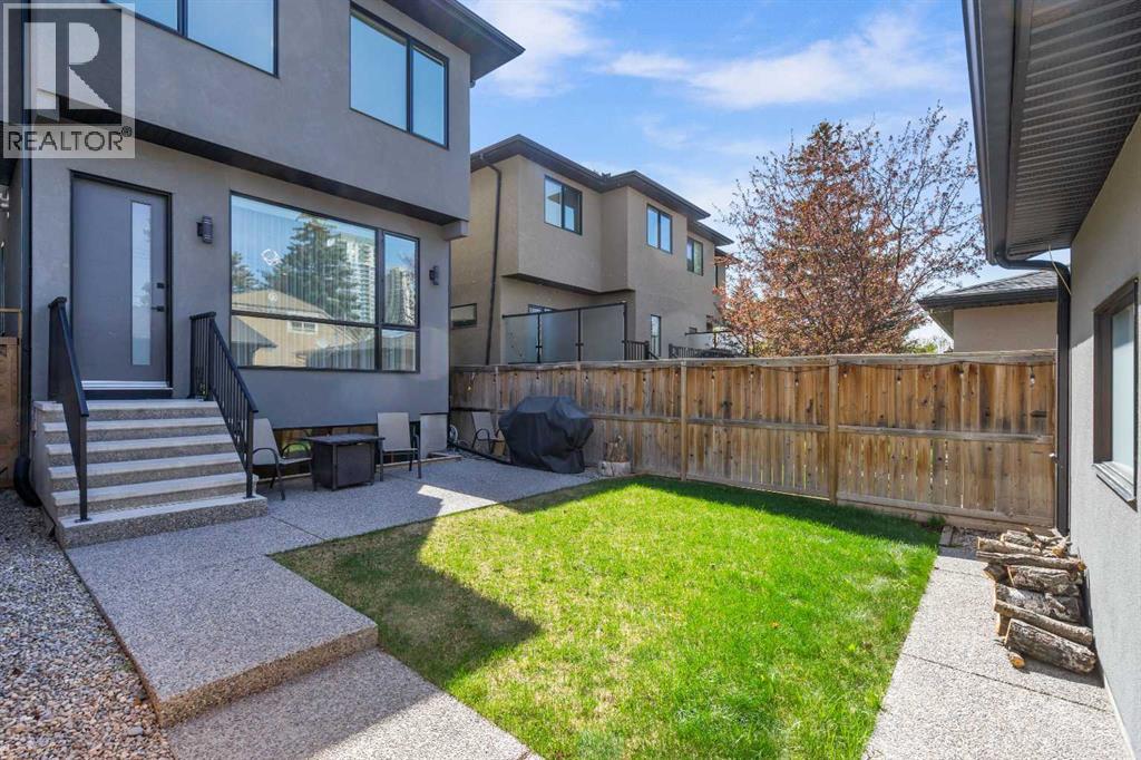 3218 14 Avenue SW - 35